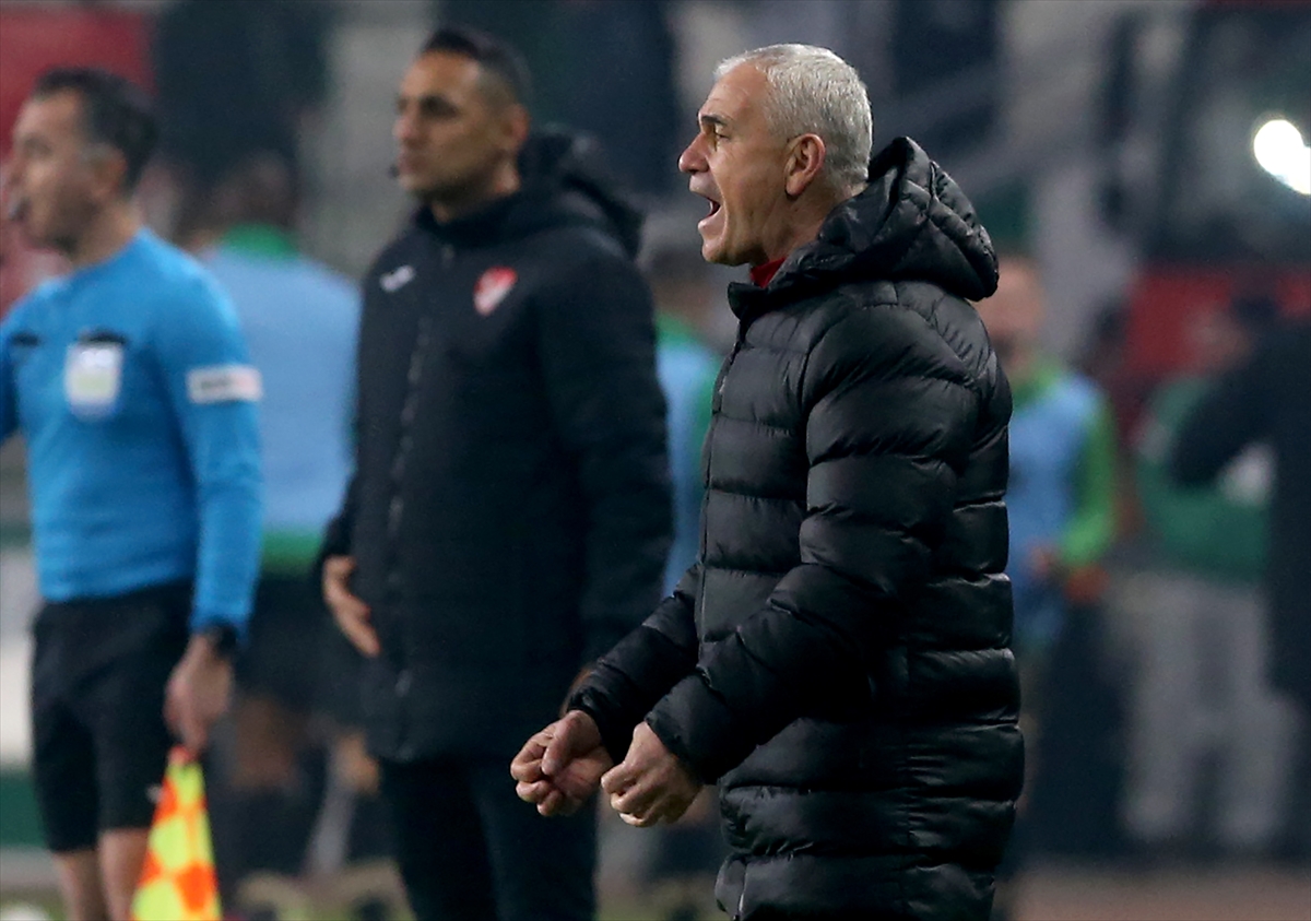 Rıza Çalımbay: "Çok eksiğimiz vardı"