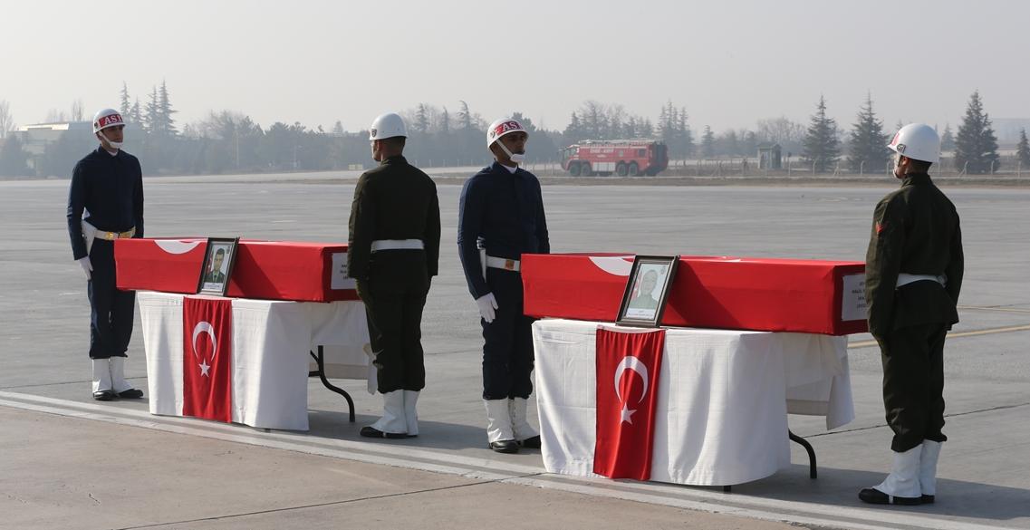 Şehit askerlerin cenazeleri memleketlerine uğurlandı