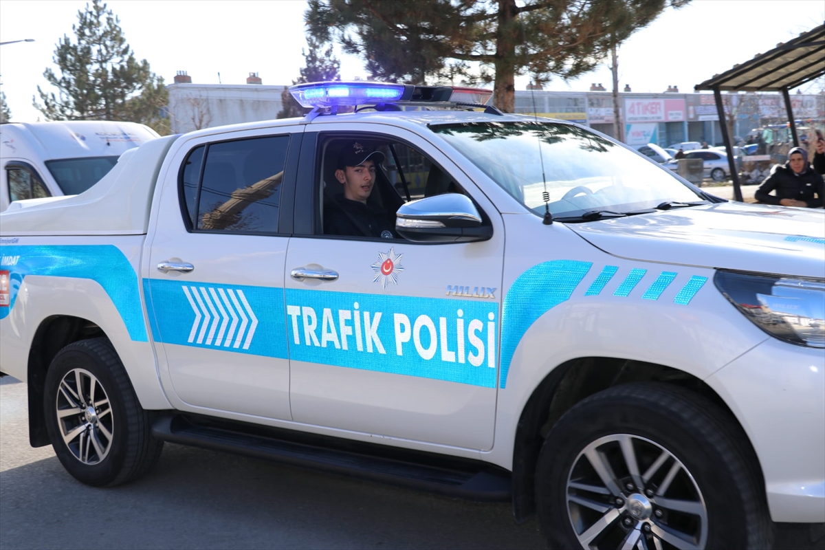 Polis olma hayalini gerçekleştirdiler