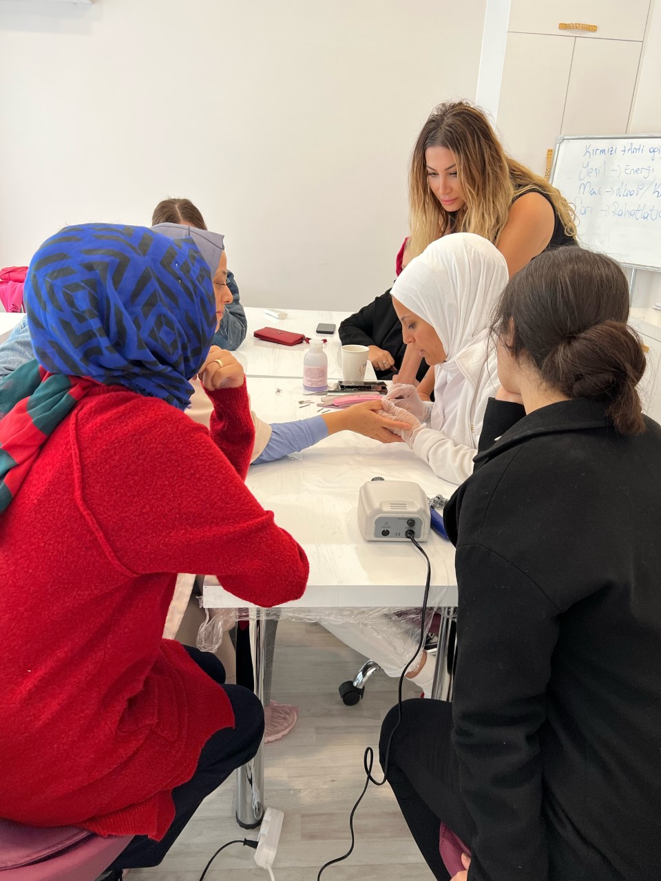 Essi Akademi sektöre uzman kadro yetiştiriyor