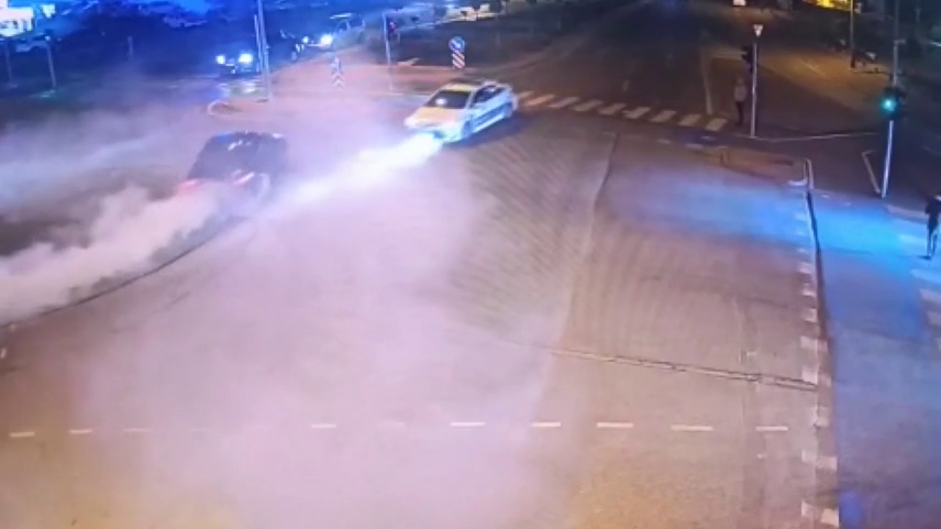 Konya caddelerinde driftçi-polis kovalamacası
