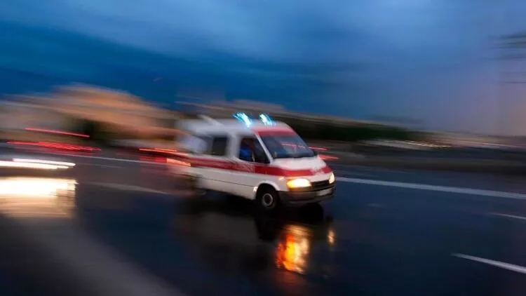 Oğlu, babasını bıçakladı