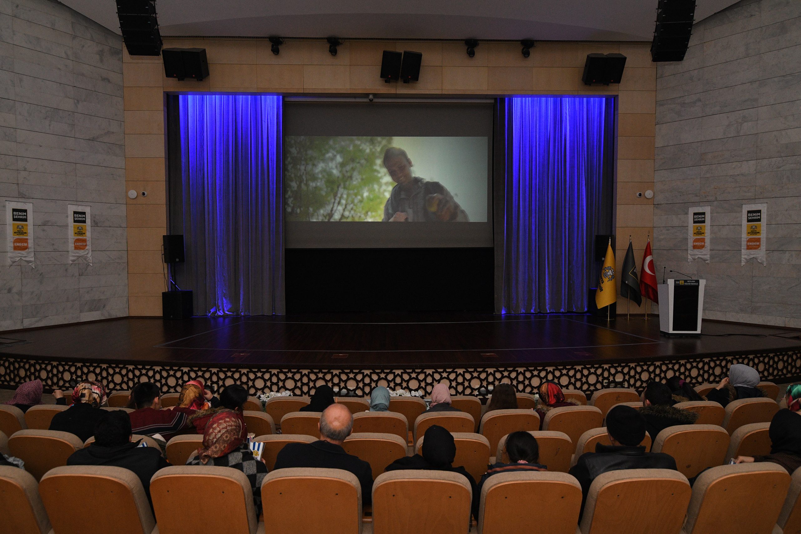 Görme engellilere sesli betimlemeli sinema etkinliği