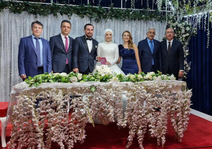 Meram'da 3 bin 380 çift mutluluğa adım attı