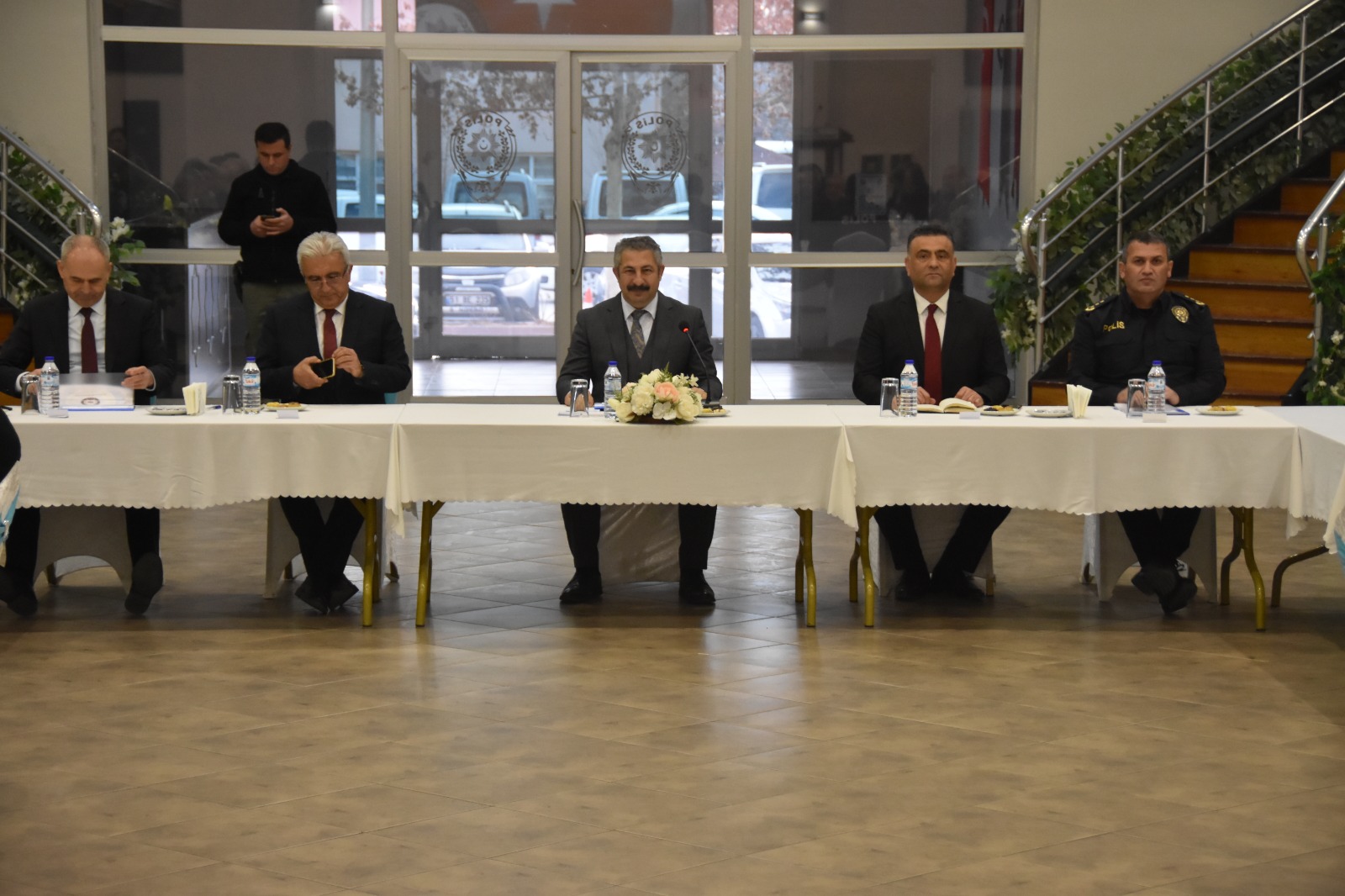Konya Emniyet Müdürü muhtarlarla buluştu