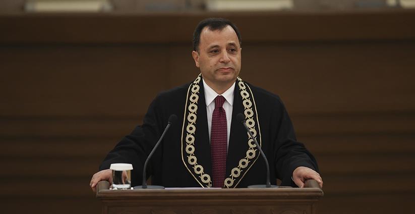 AYM Başkanlığı'na Zühtü Arslan yeniden seçildi