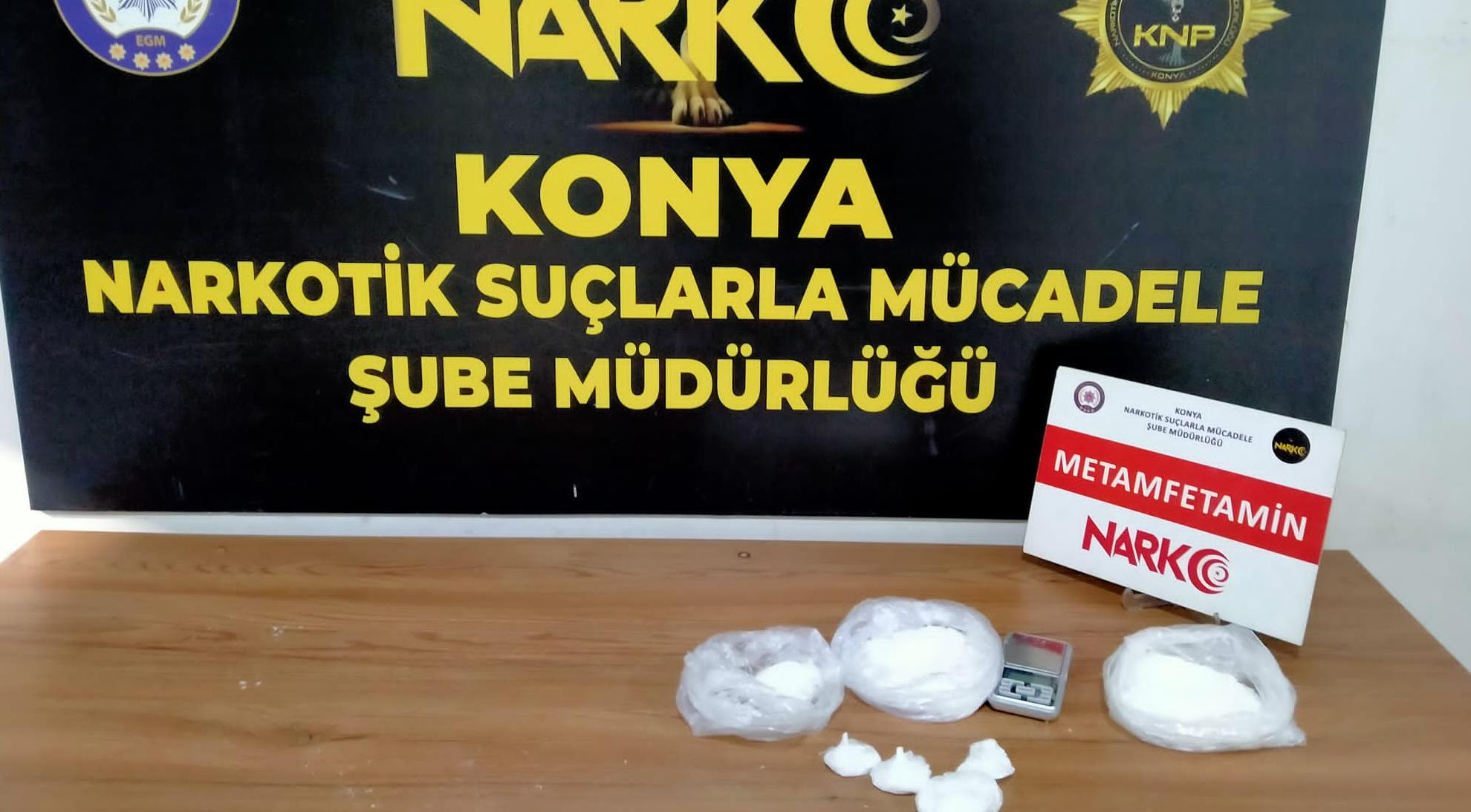 Yatağın altından uyuşturucu çıktı