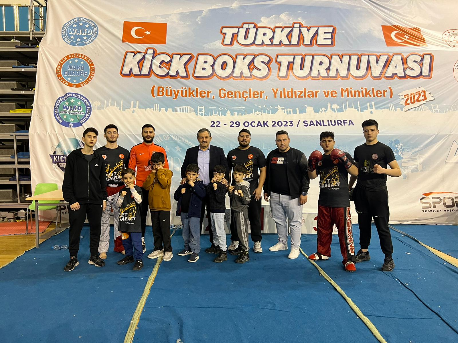 Konyalı kick boksçular 4 madalya ile döndü