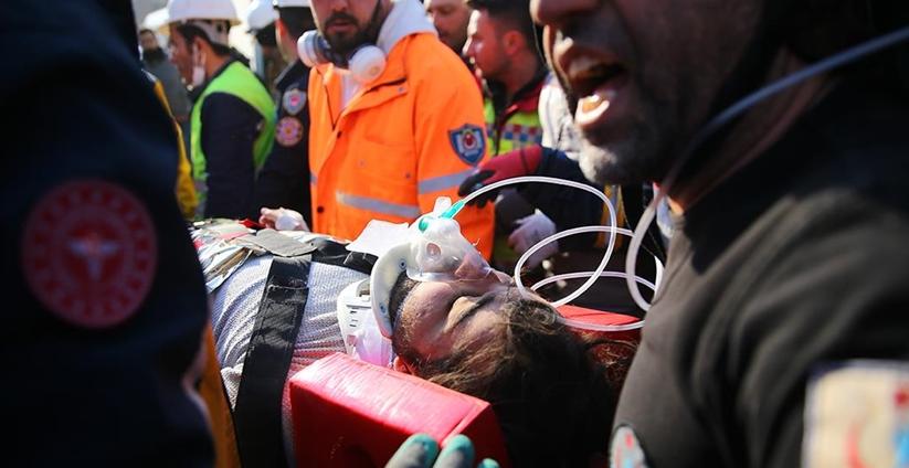 Radyoloji teknisyeni depremin 132. saatinde kurtarıldı