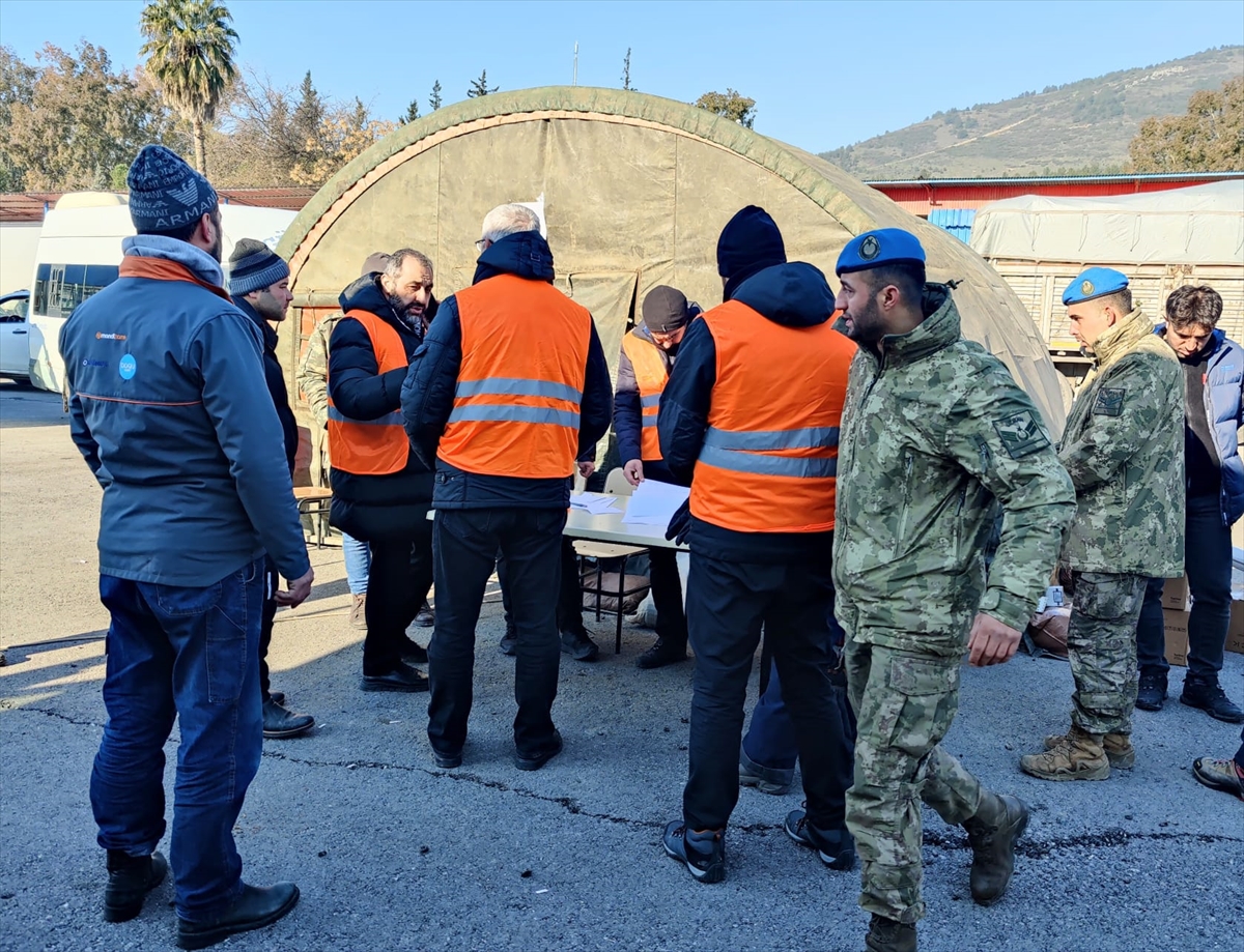 MUSİAD Konya Şubesi her gün 15 bin depremzedeye kahvaltı sağlıyor