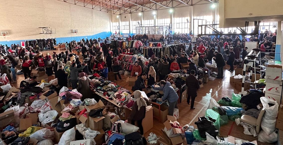 Kızılay Konya Şubesi depremzedelere yardımlarını sürdürüyor