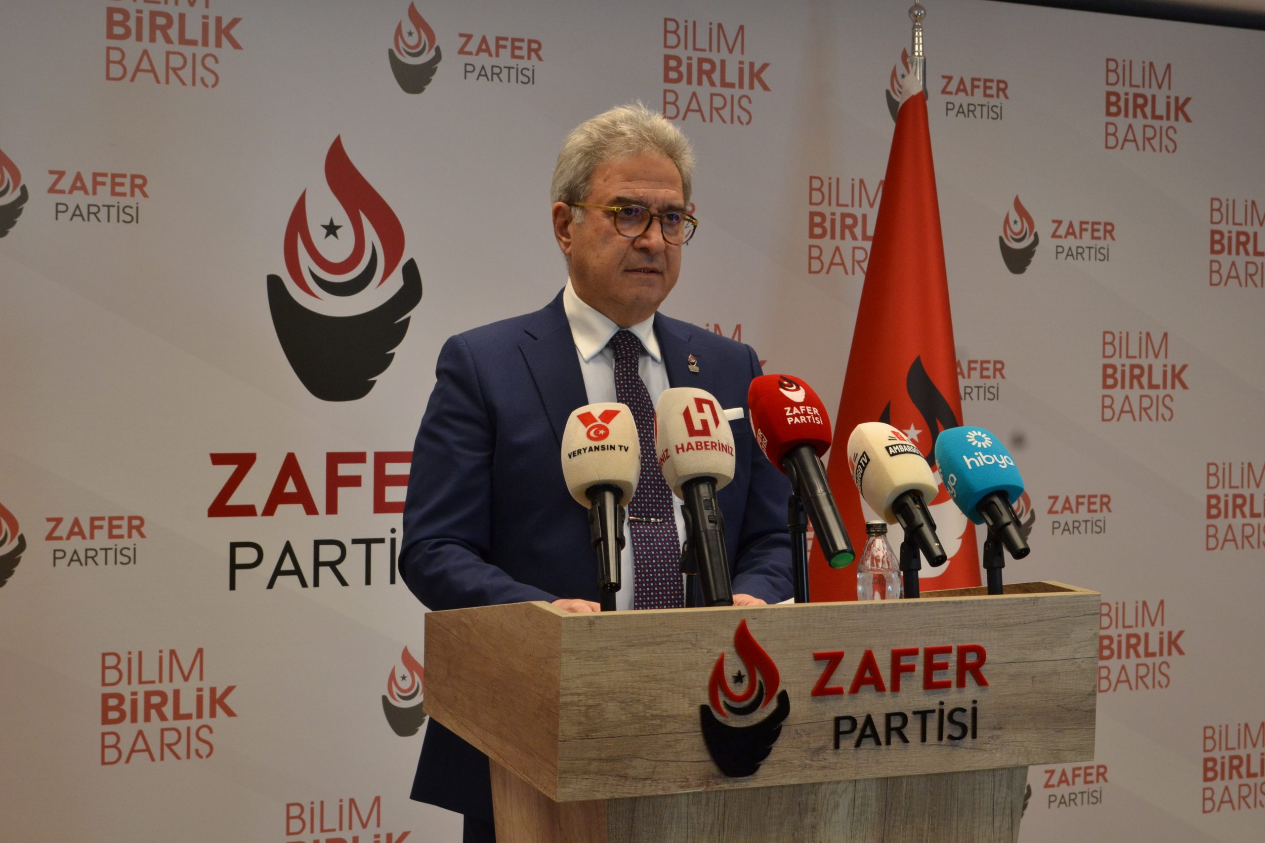 "Sakal bırakmayla, yorgun ifadelerle bu iş olmaz"
