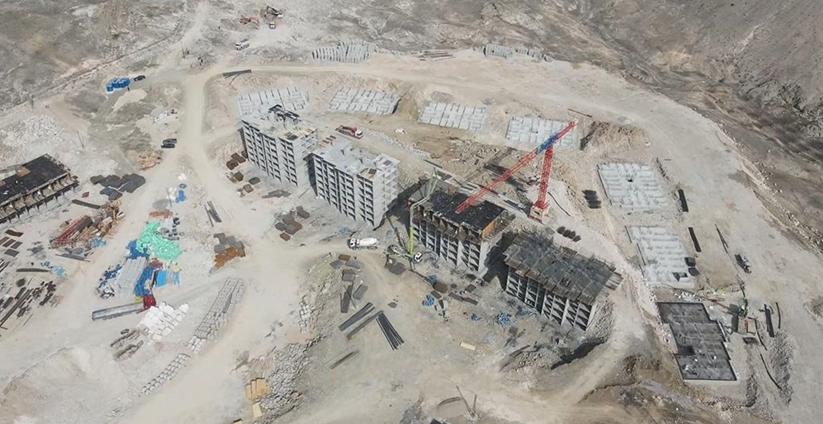 Malatya'da yapılacak kalıcı konutlar için ilk kazma vuruldu