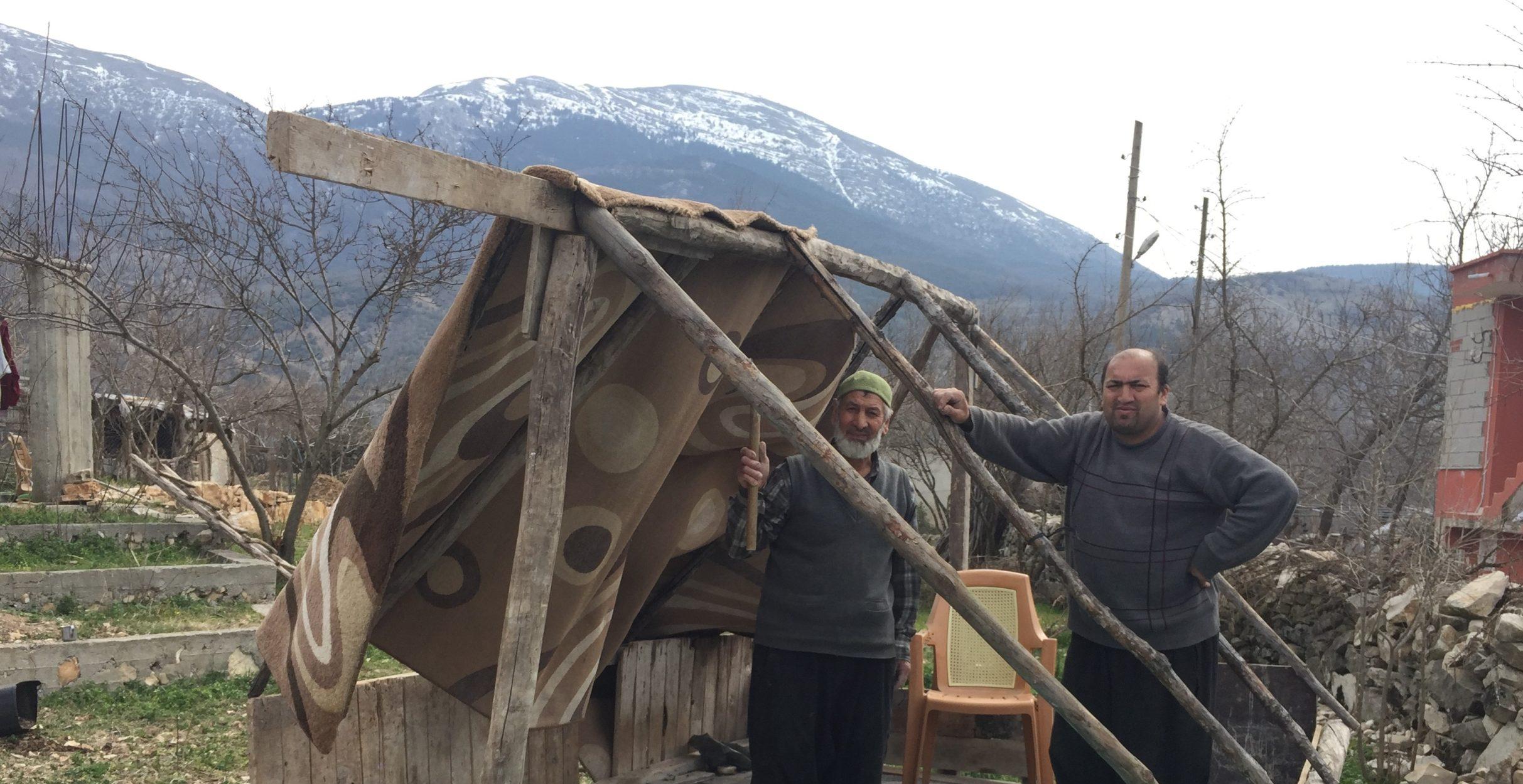 30 gündür çadır bekleyen köy!