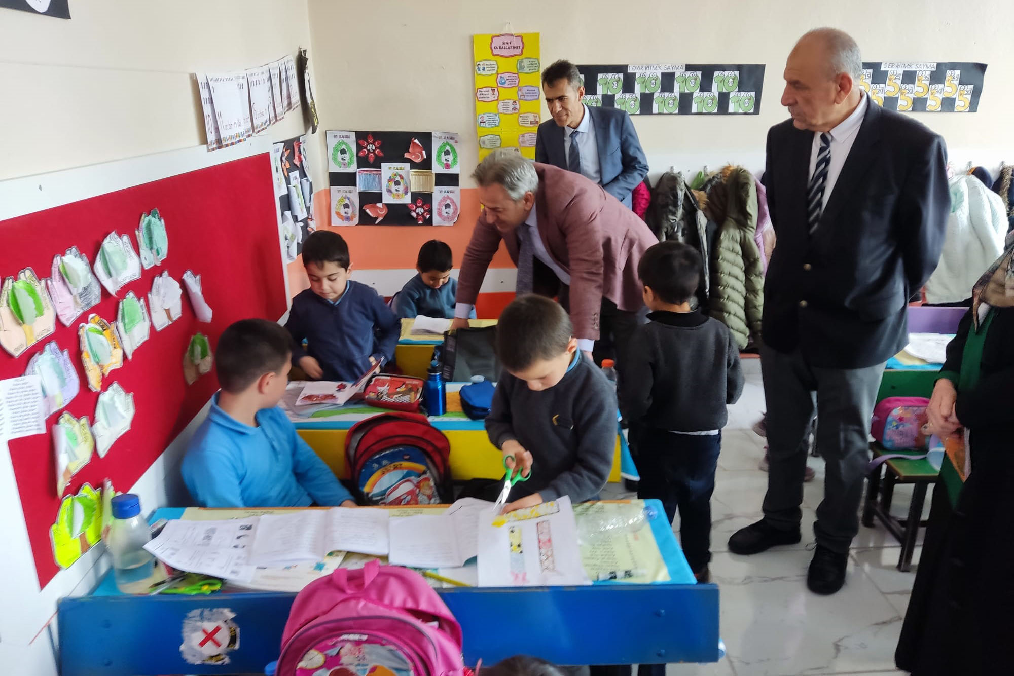 İl Milli Eğitim Müdürü ilçeleri ziyaret ediyor