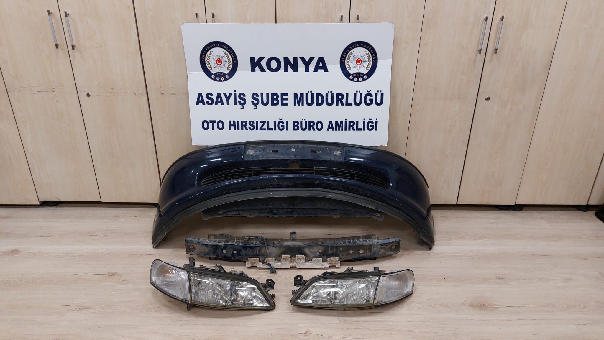 Otomobillere dadanan zanlı yakalandı