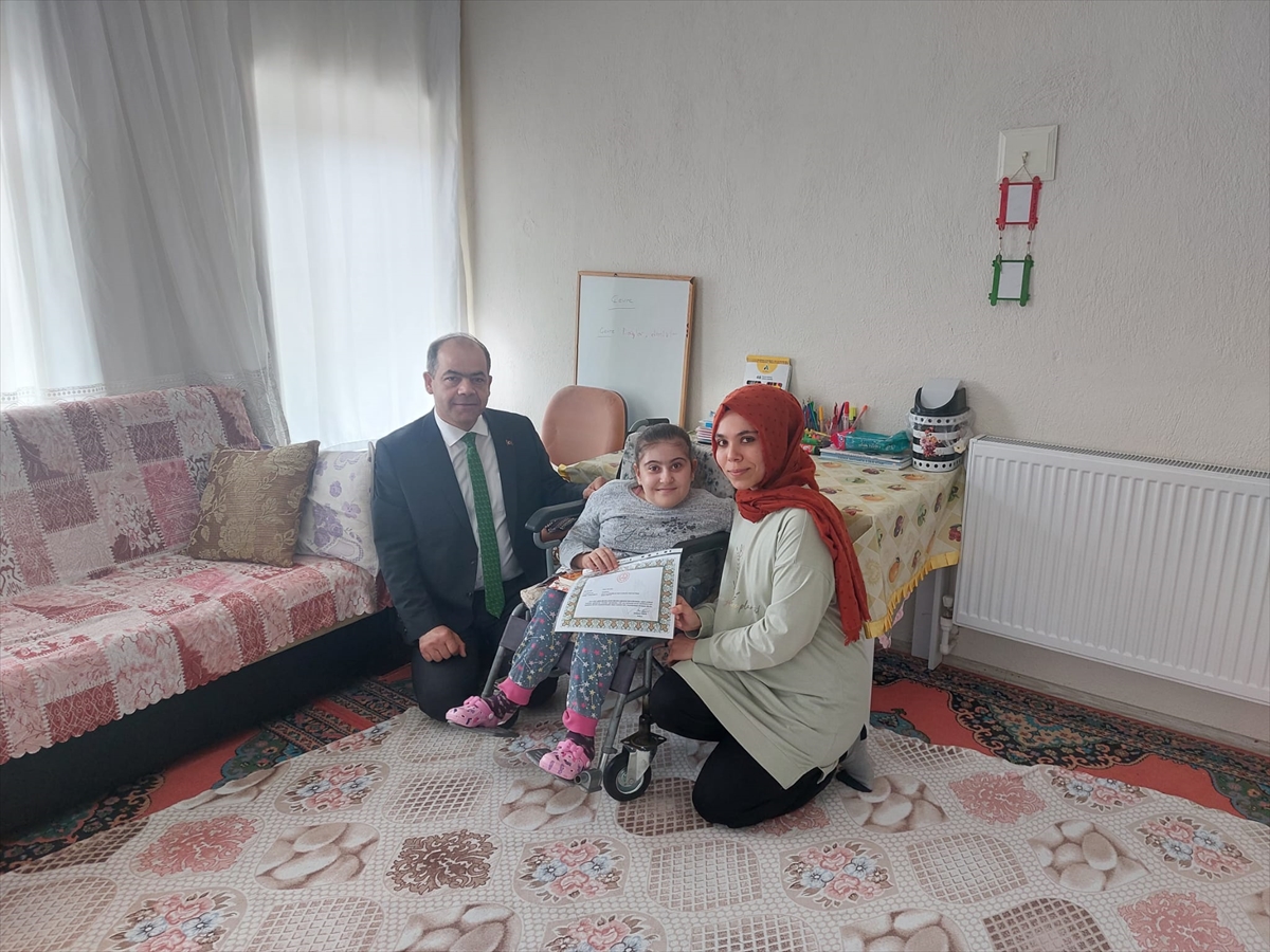 Bakan Özer teşekkür belgesi gönderdi