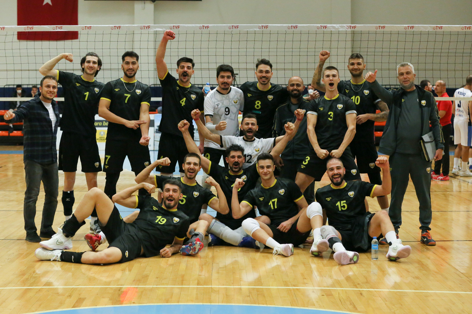 Büyükşehir Belediyespor sezona galibiyetle başladı