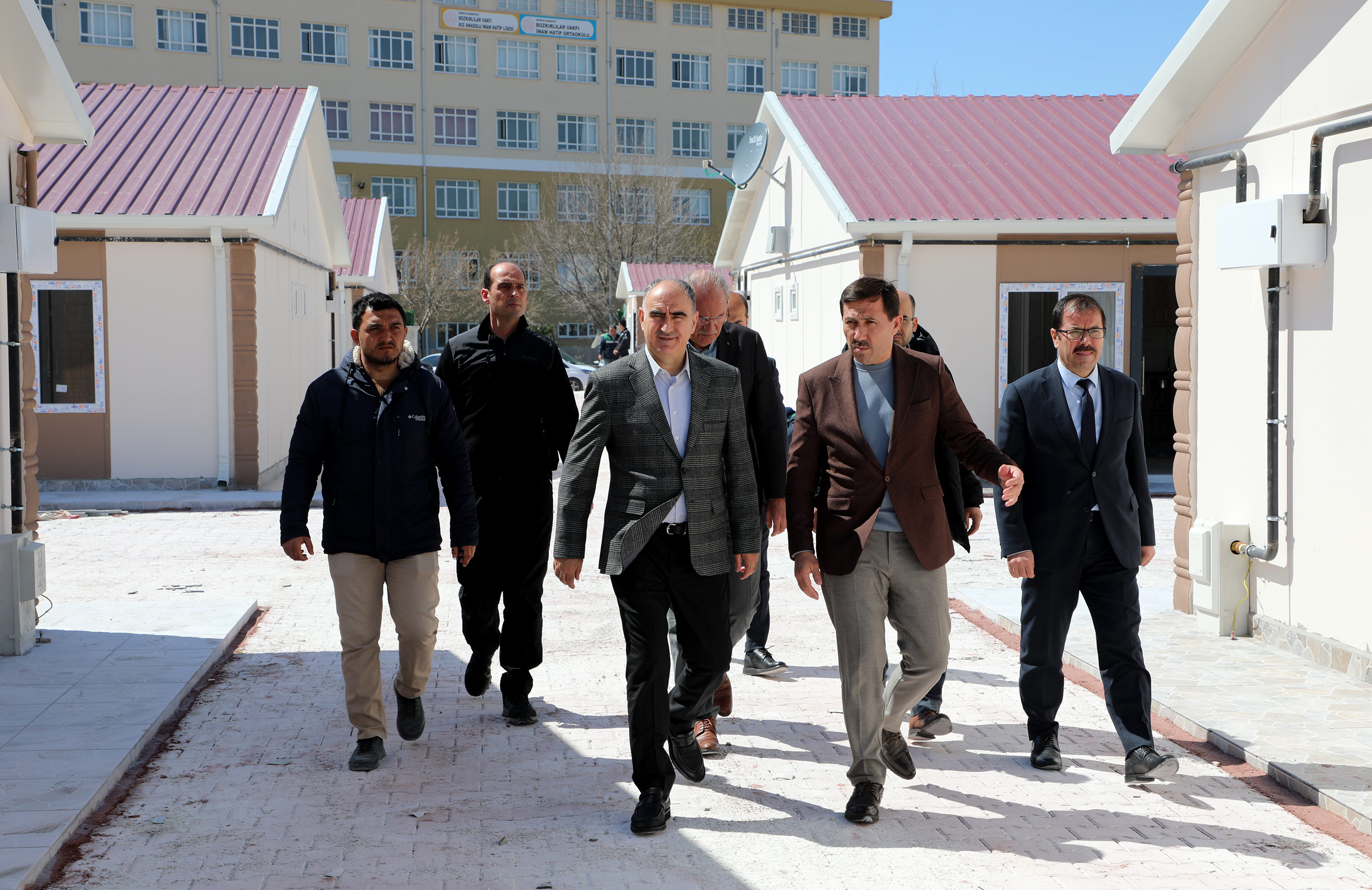 Prefabrik evler en kısa sürede tahsis edilecek