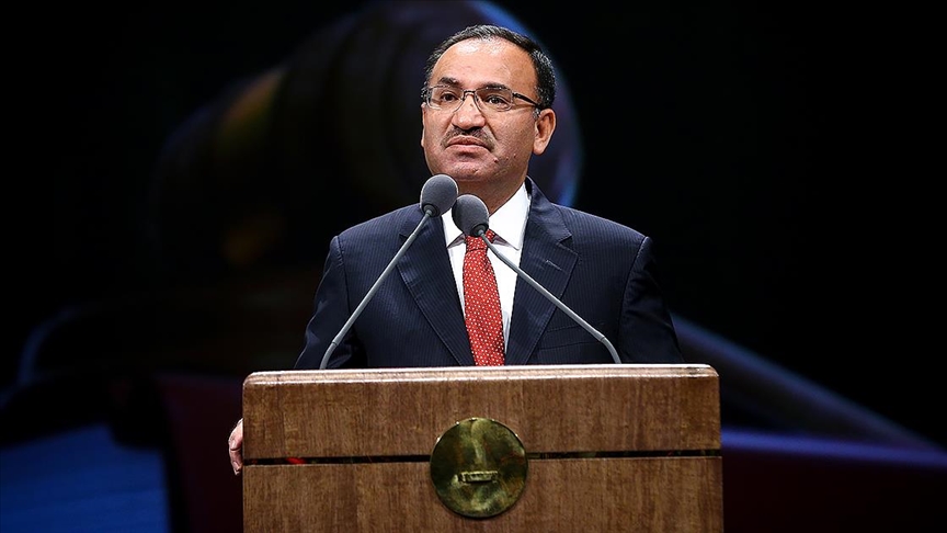 "İsrail hükümeti haksız saldırılarına derhal son vermelidir"