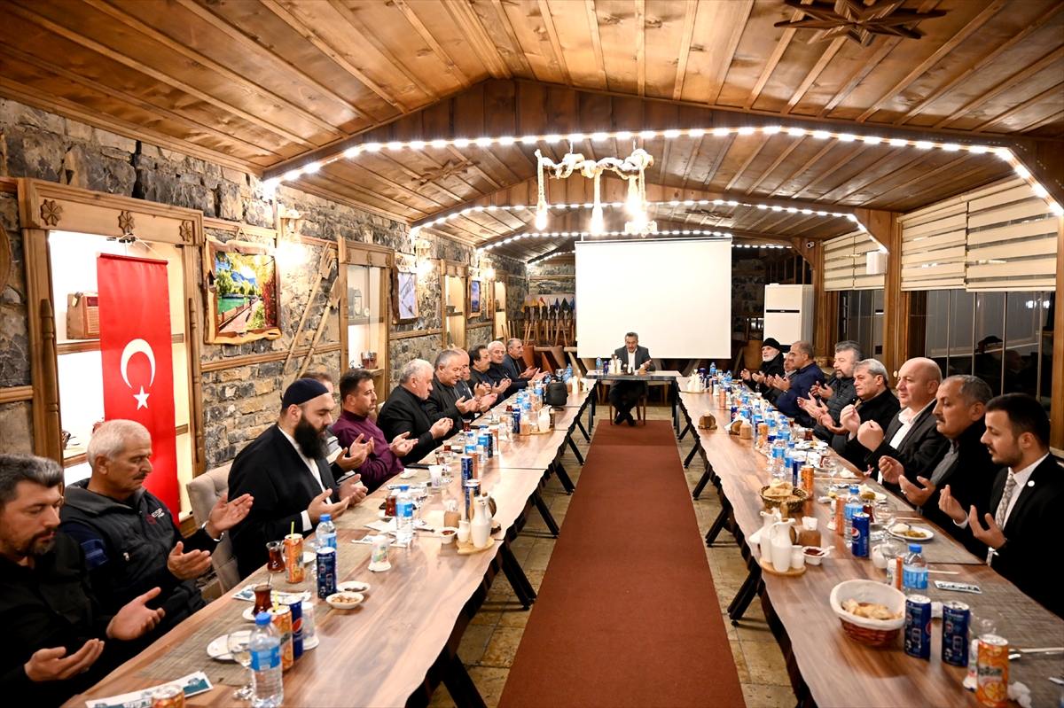 Başkan Tutal, STK Başkanları ile iftarda buluştu