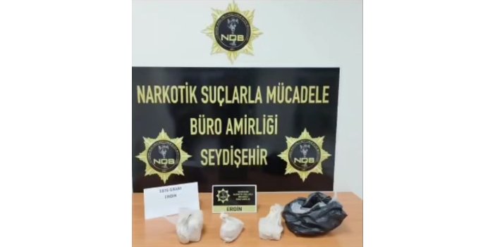 2 kiloya yakın uyuşturucu ele geçirildi