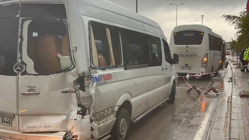 Kocaeli'nde zincirleme kaza: 6 yaralı