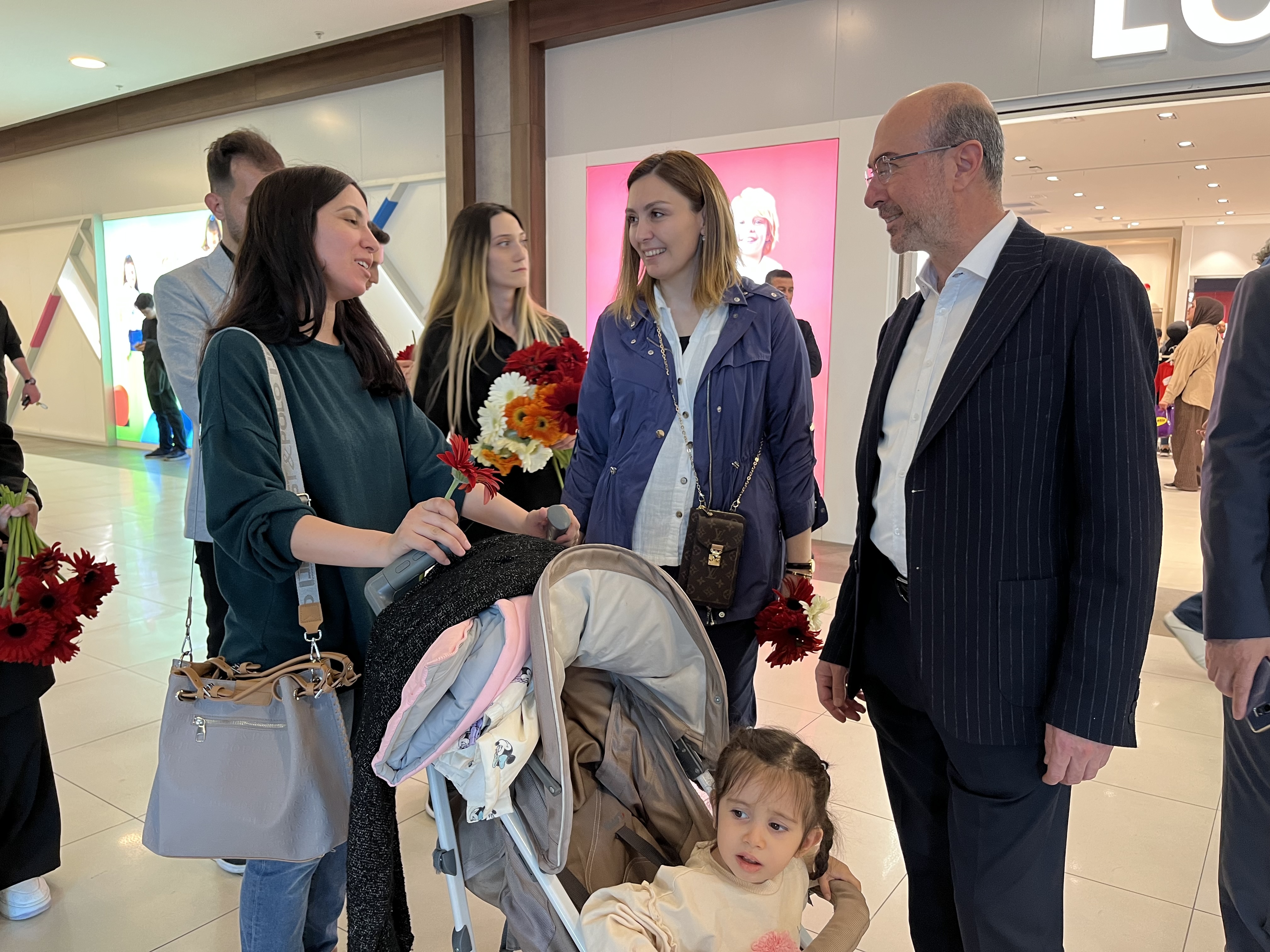 Milletvekili adayları ziyaretlerini sürdürüyor