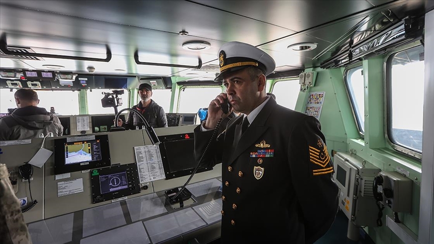 TCG Anadolu, gazetecilere kapısını açtı