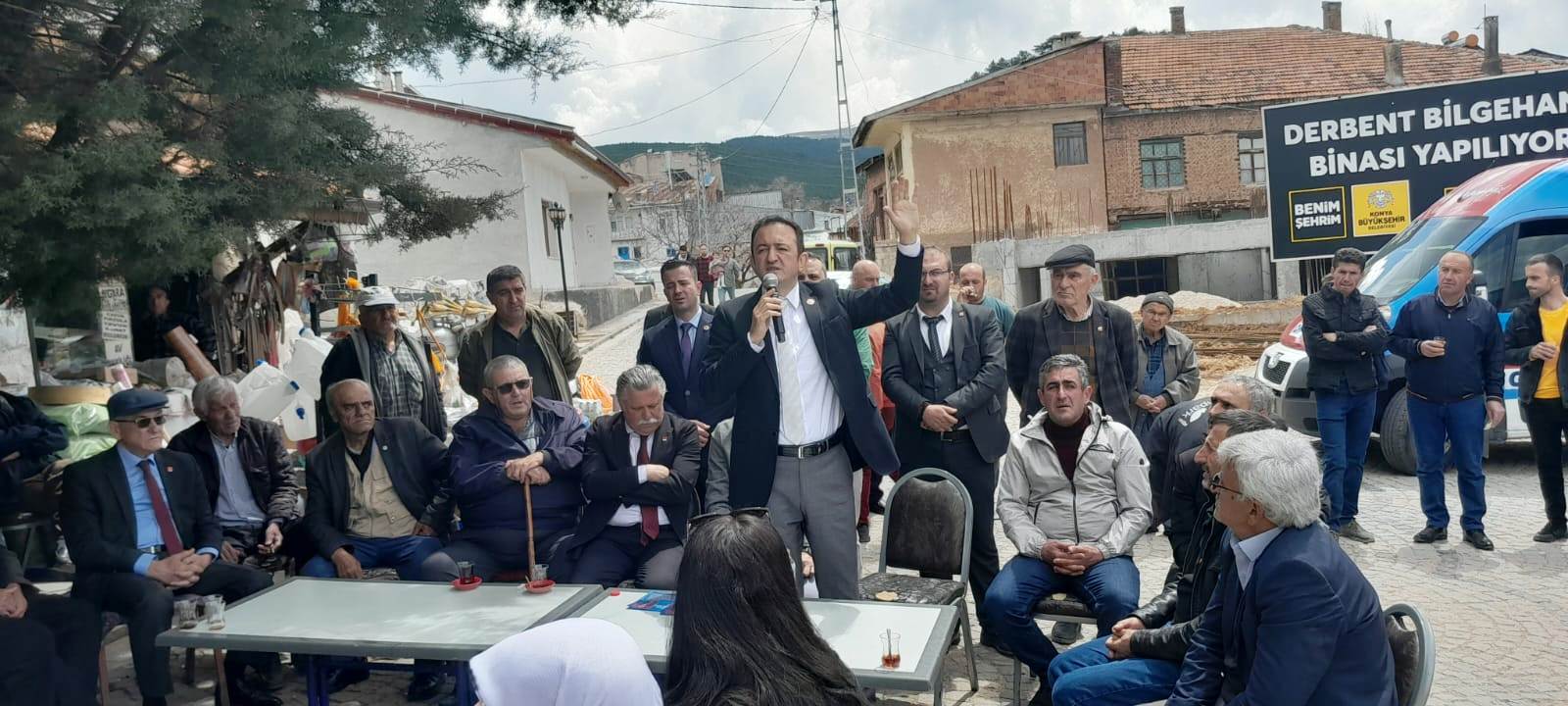 CHP adayları Derbent’te vatandaşlarla buluştu