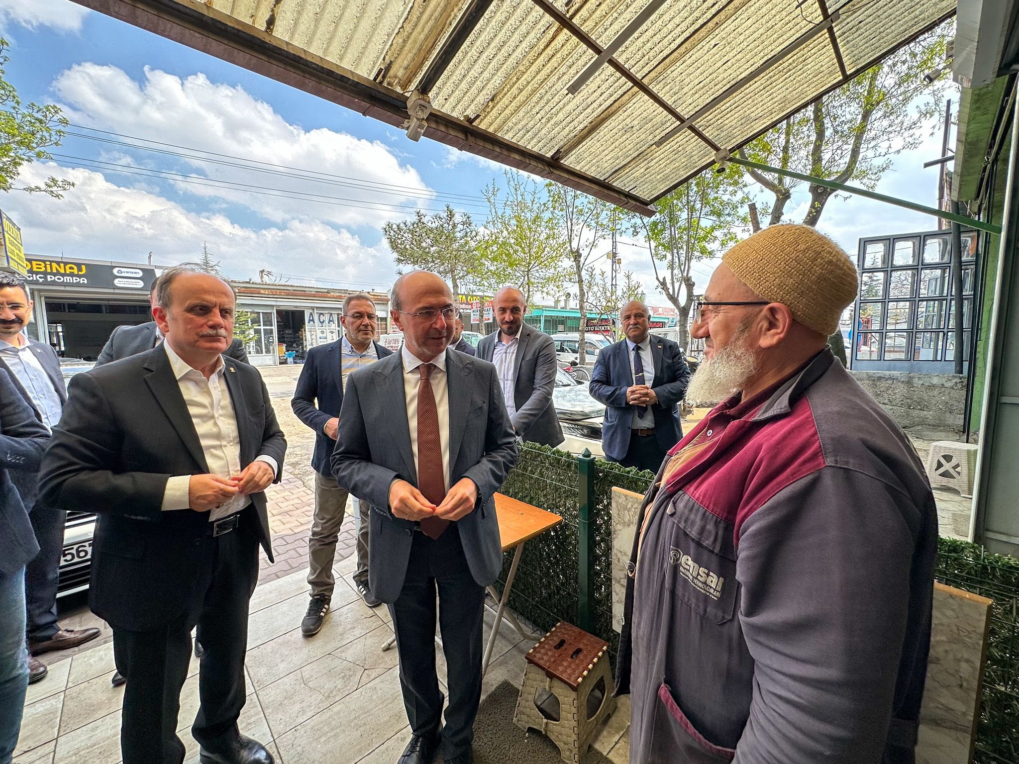 Başkan, adaylarla saha ziyaretleri yaptı