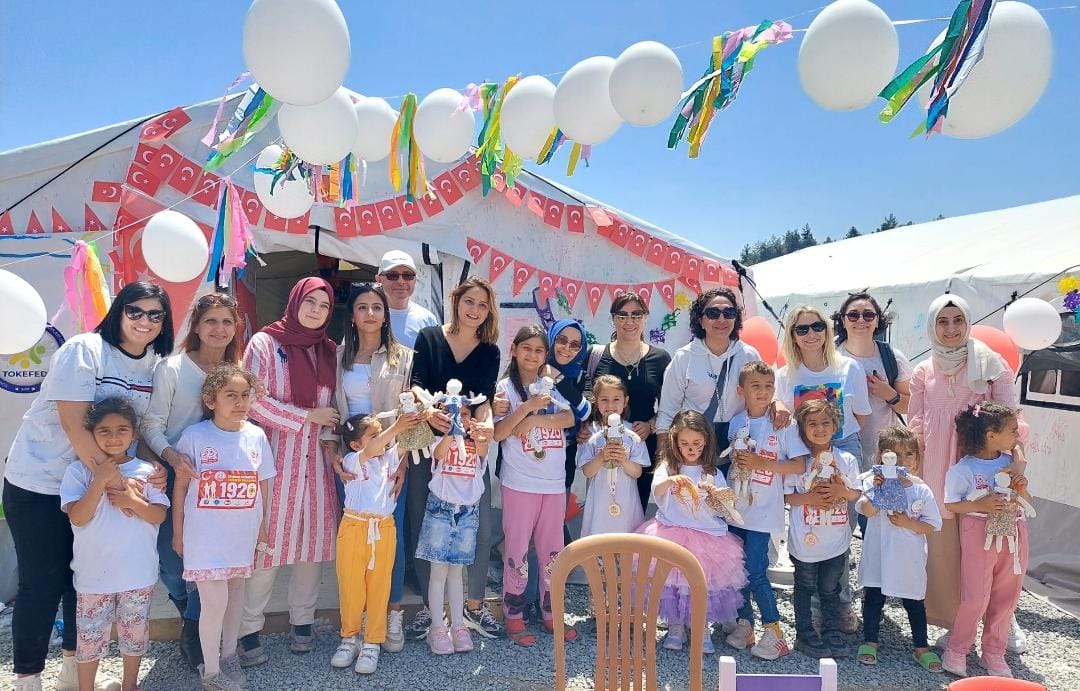 Minikler Hatay'da 23 Nisan'ı kutladı