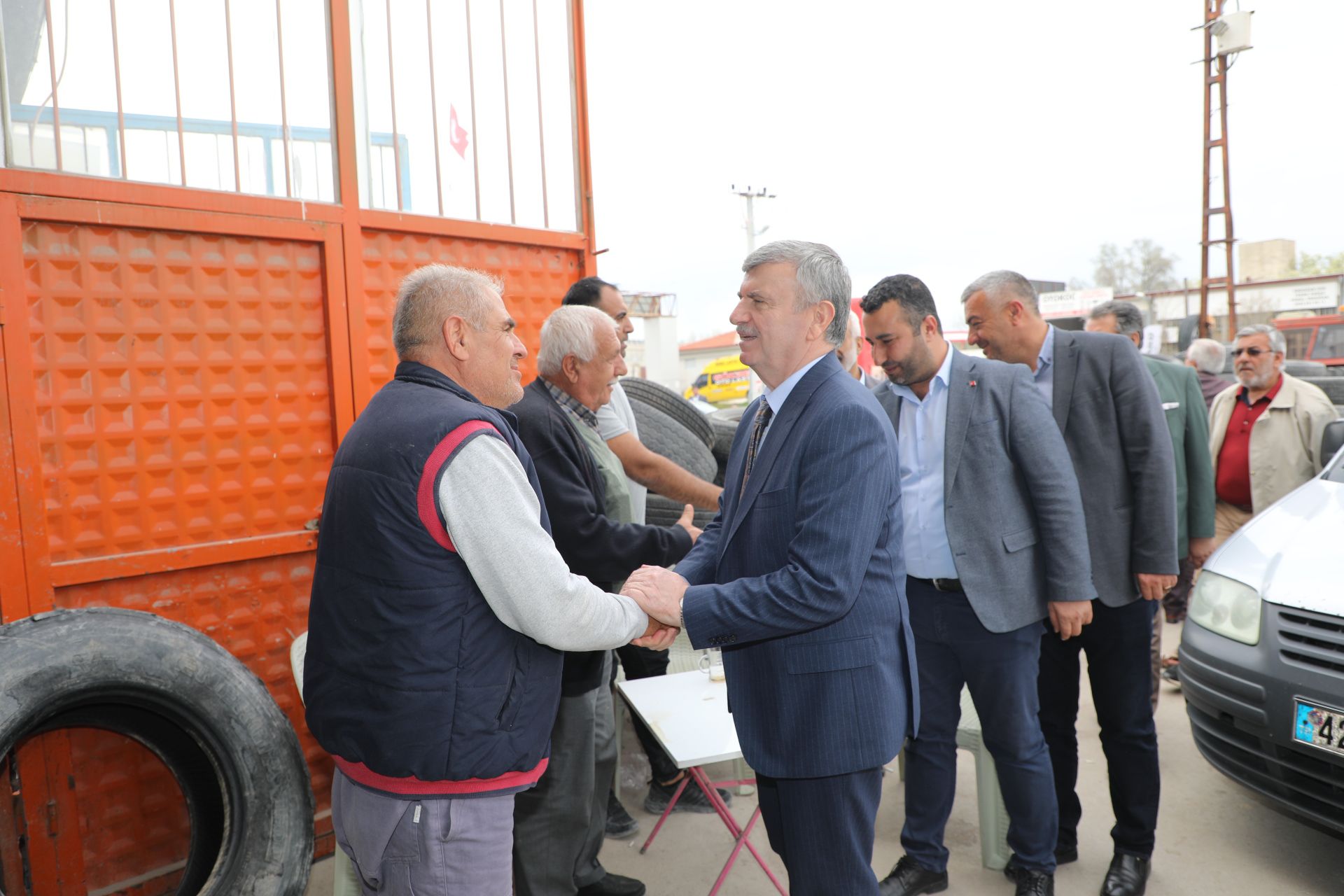 "Tarlada izi olmayanın harmanda yüzü olmaz"