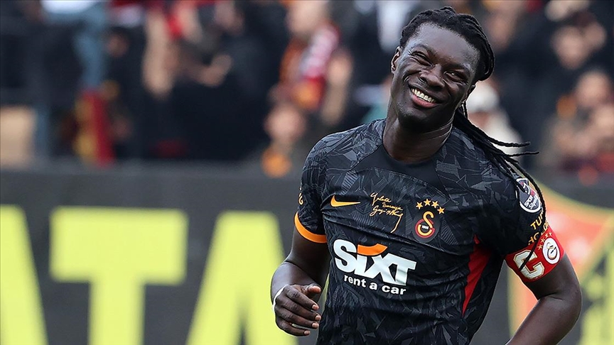 Gomis olayı aile içinde tatlıya bağlandı