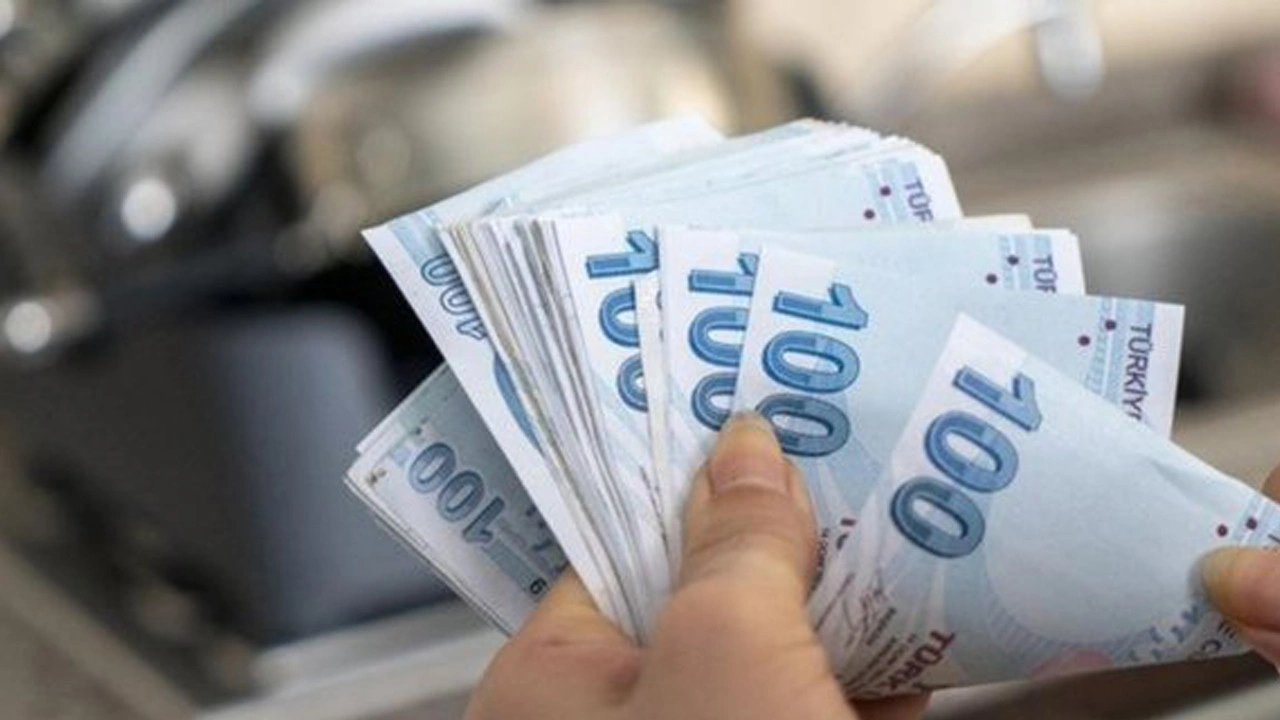 Emekli ve memura refah payı geliyor