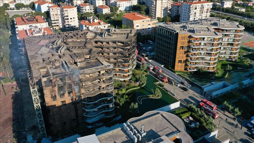 Yangınla ilgili deliller toplanıyor