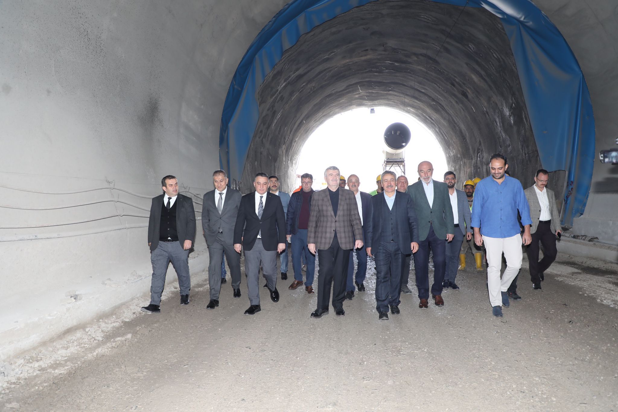 "Tünelin her iki tarafından da ışık göründü"