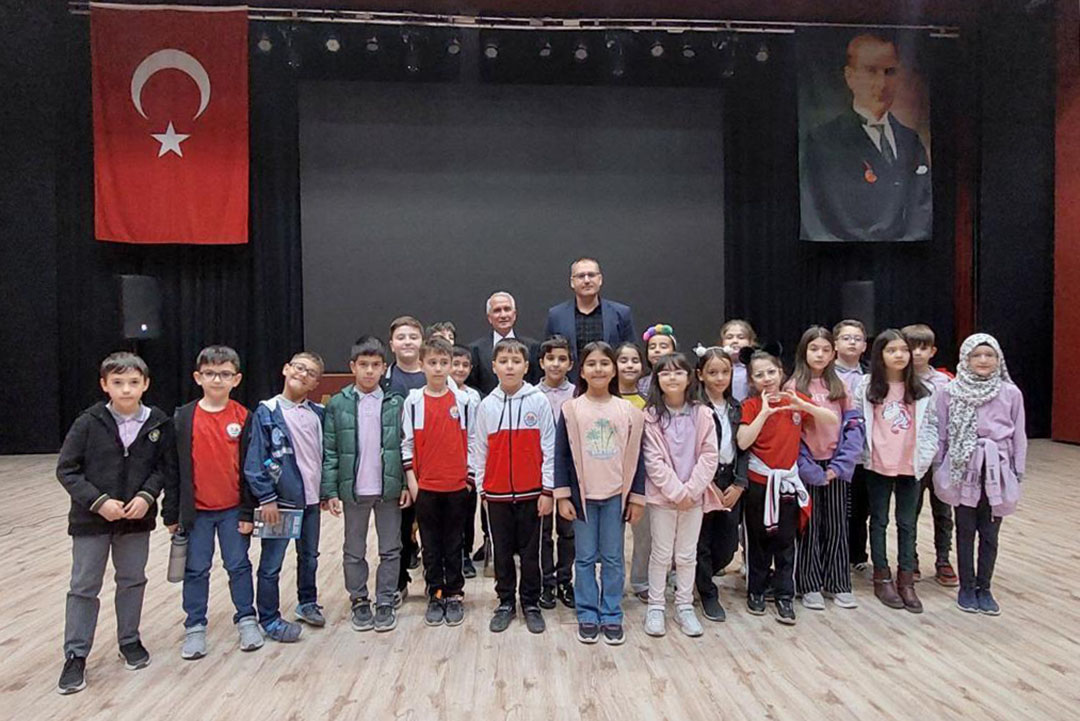 Akşehir'de yazar söyleşisi düzenlendi