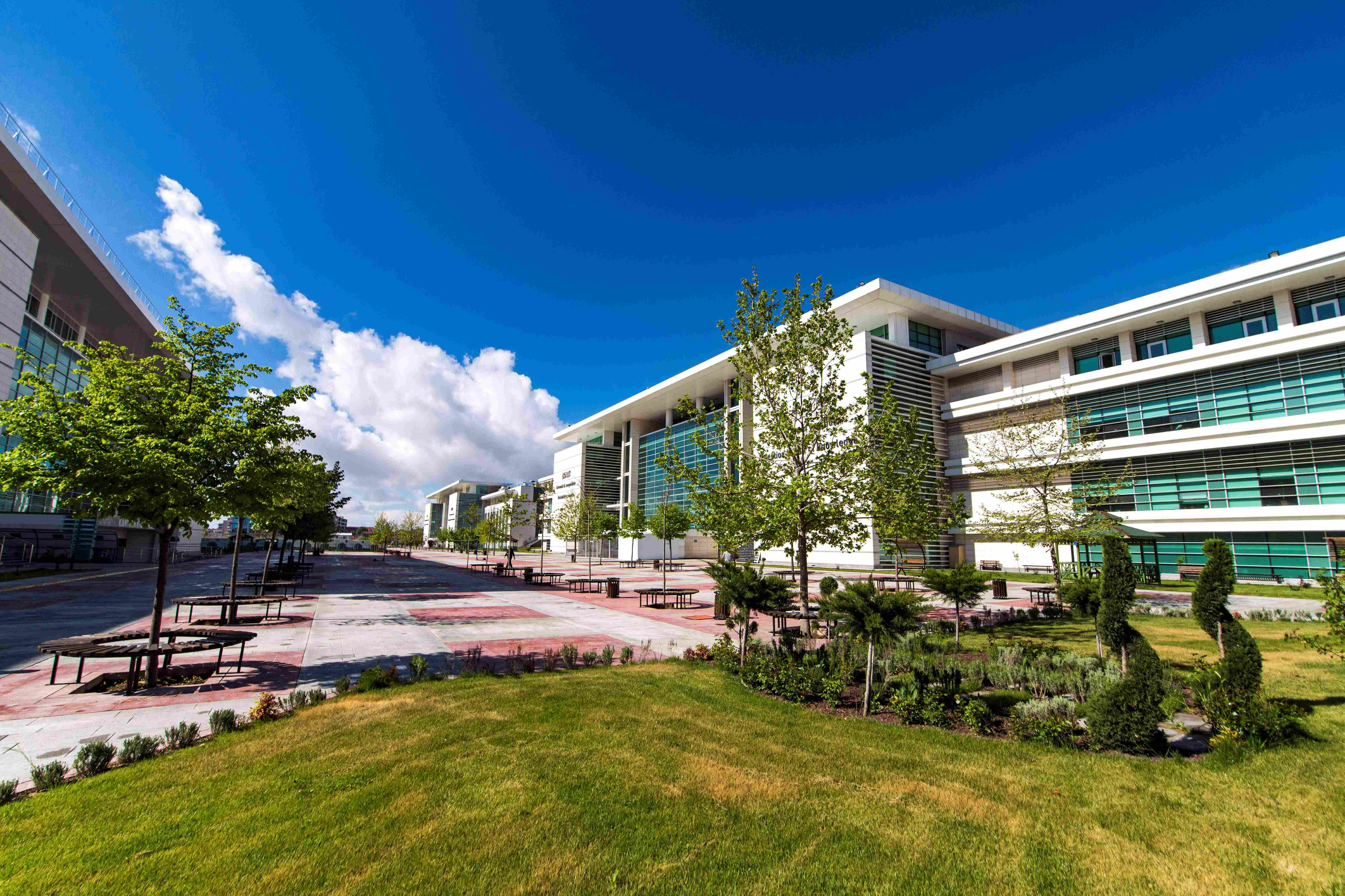 İş Sağlığı ve Güvenliği Yönetim Sistemi Belgesi alan İlk üniversite