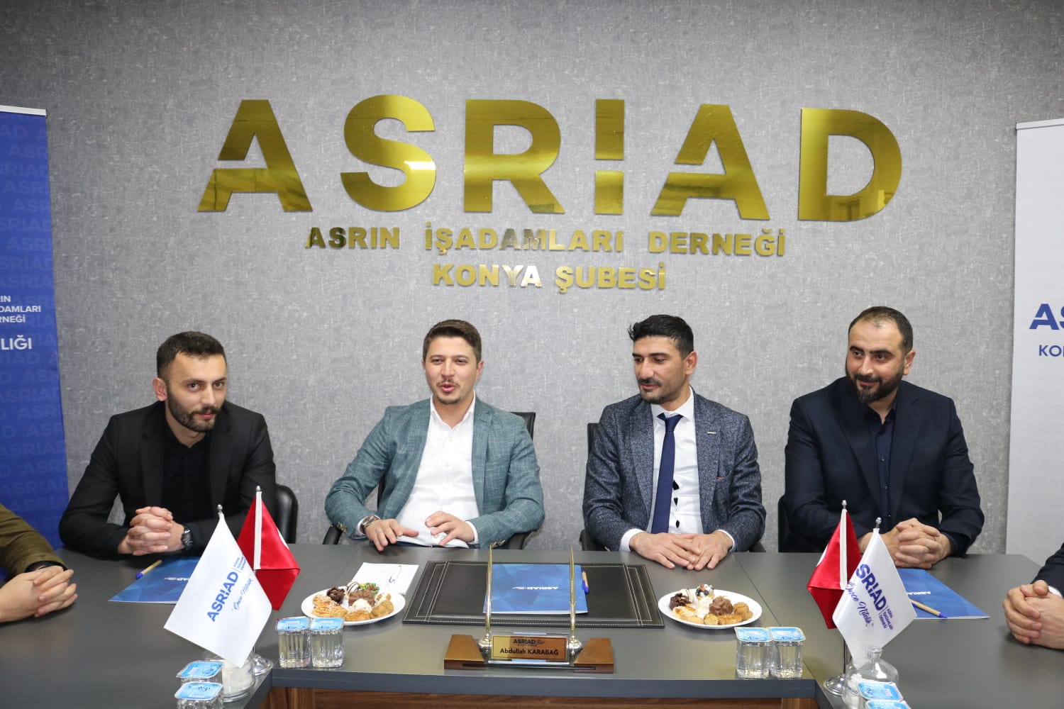Milletvekili Özboyacı iş adamlarıyla bir araya geldi
