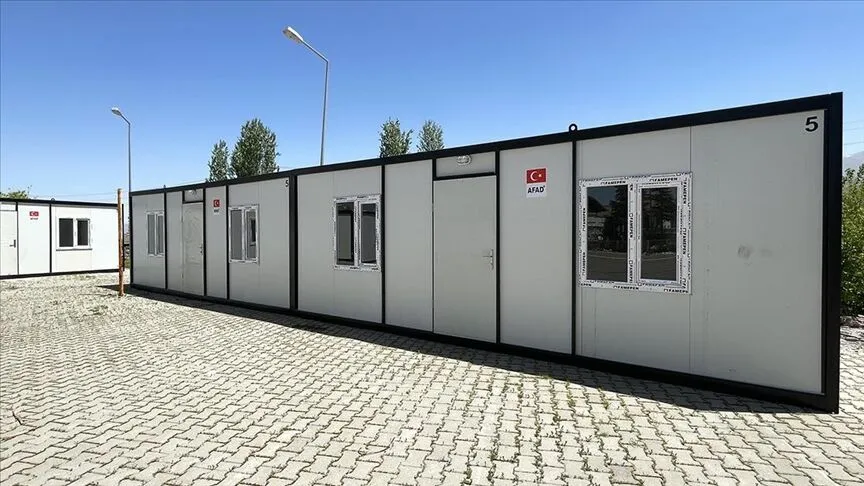 Deprem bölgesinde seçim konteynerleri hazırlanıyor