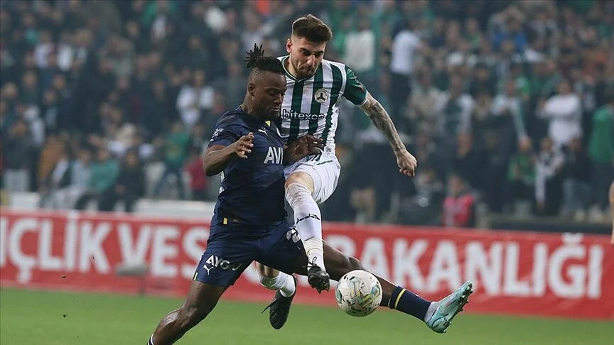 Fenerbahçe-Giresunspor 1-1 berabere kaldı