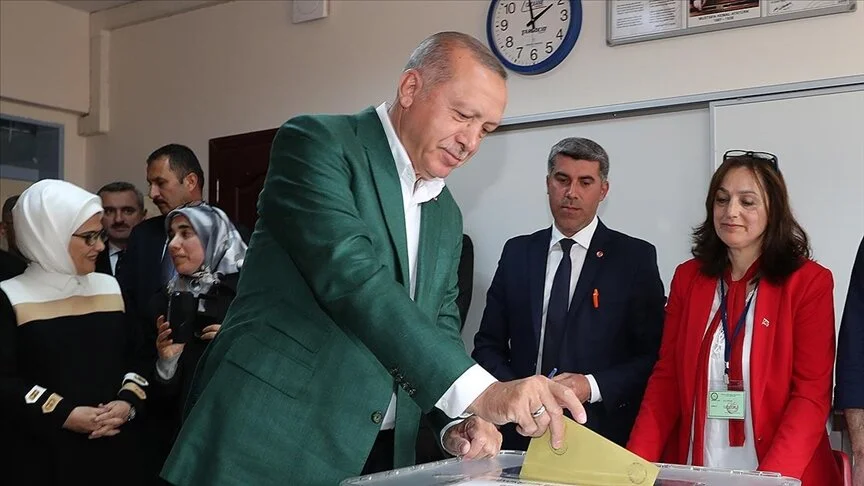 Liderler nerelerde oy kullanacak?