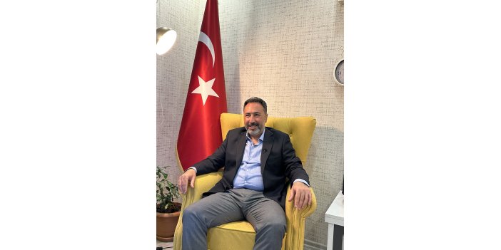 Milletvekili adayı Mustafa Hakan Özer, Sarı Koltuk'ta