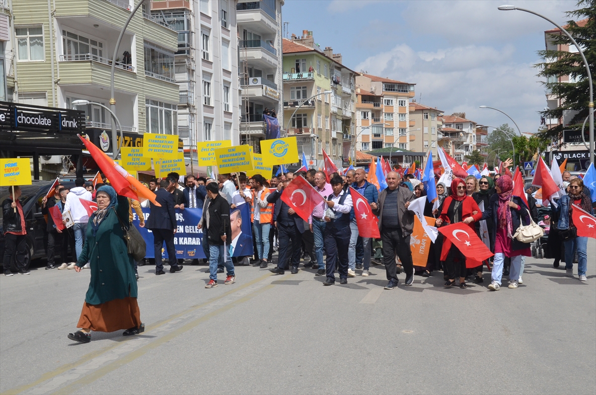 AK Parti, Karaman'da yürüyüş düzenledi