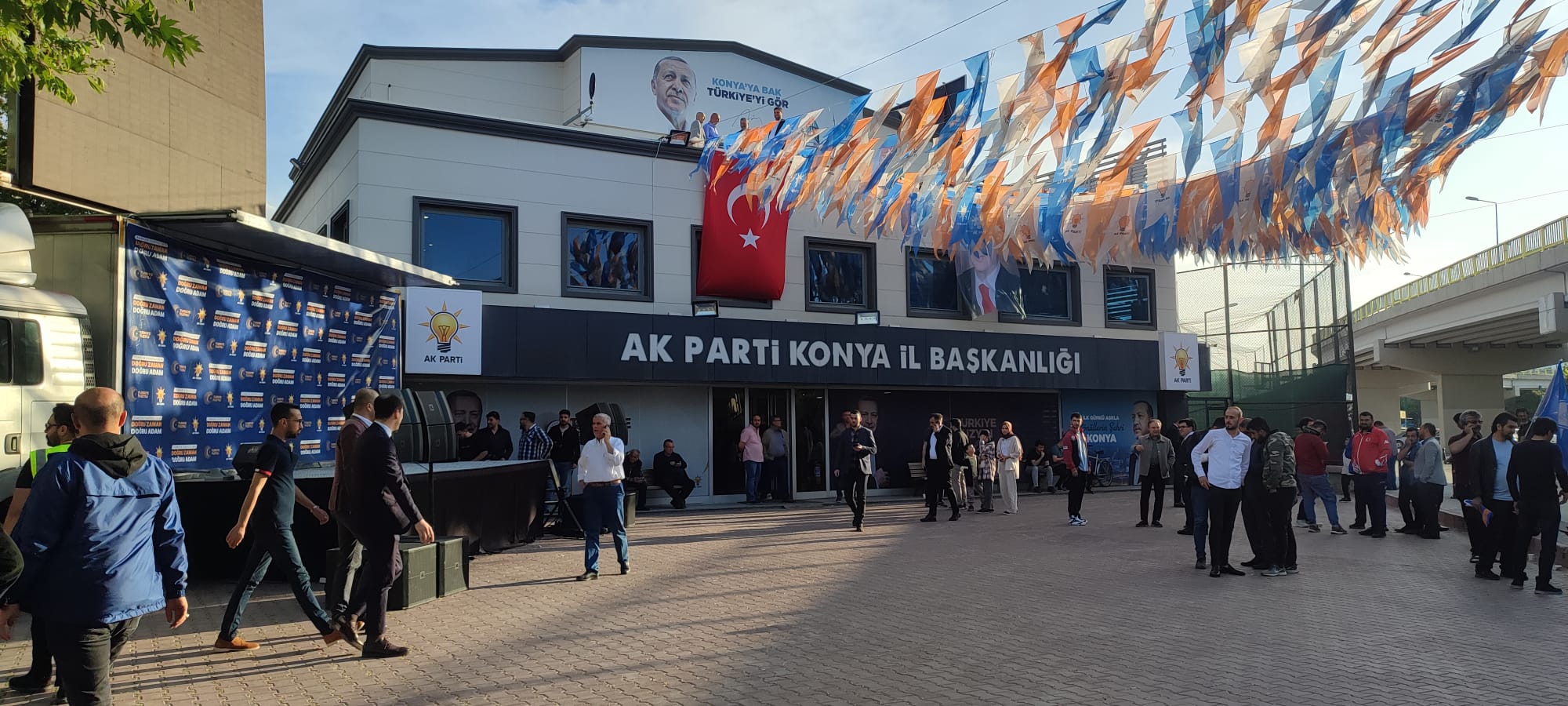 AK Parti'de heyecanlı bekleyiş