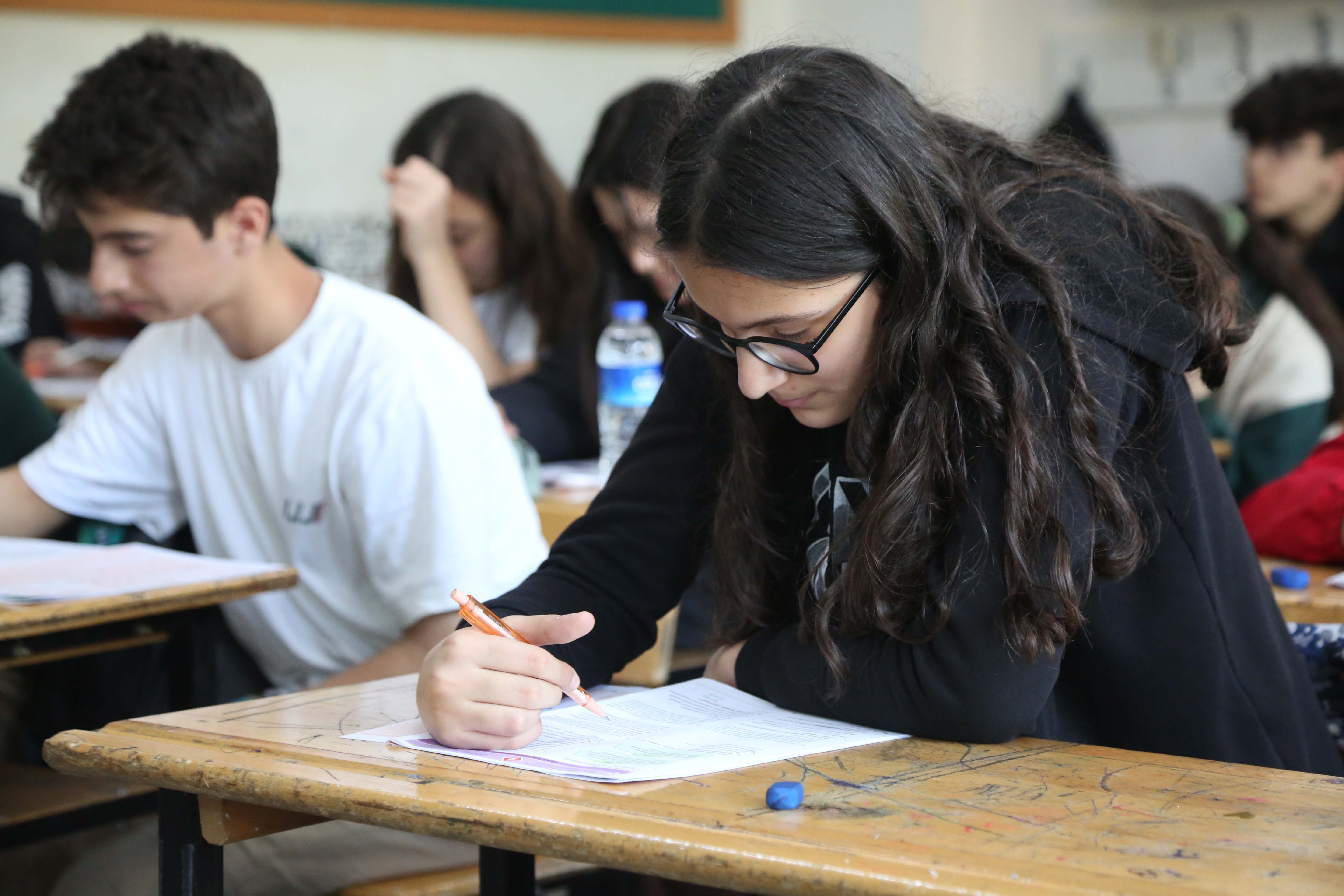 22 bin 548 öğrenci sınavda ter döktü