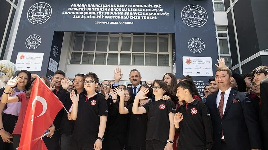 Özdemir Bayraktar'ın ismi verilecek