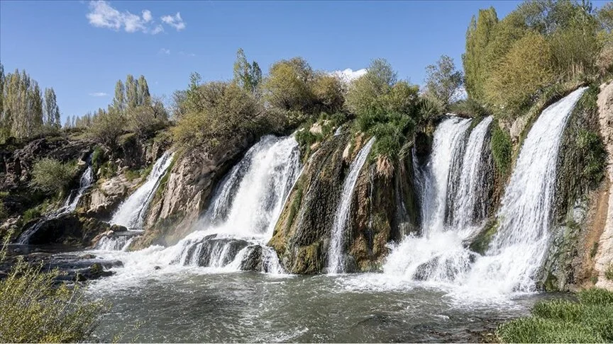Muradiye Şelalesi tescillendi