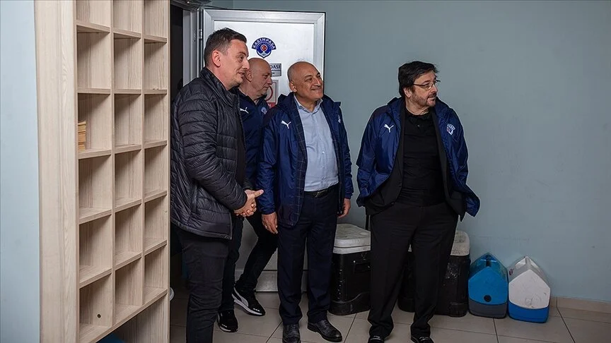 Mehmet Büyükekşi Kasımpaşa kulübüne konuk oldu